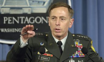 Petraeus_press_briefing_2007